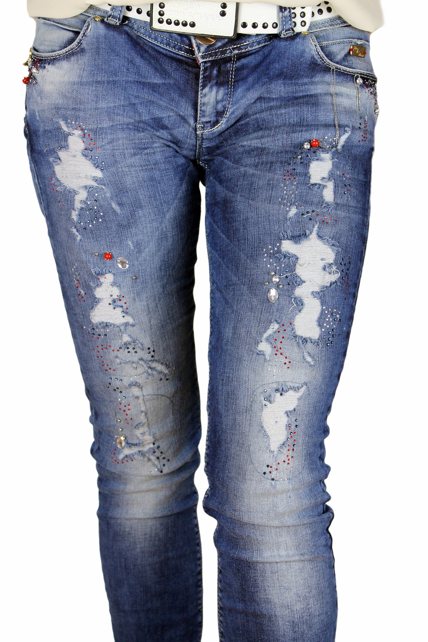 Eine Cipo und Baxx Damen Jeans in blau mit dicken Kontrastnähten. und vielen verschiedenen Strasssteinen.