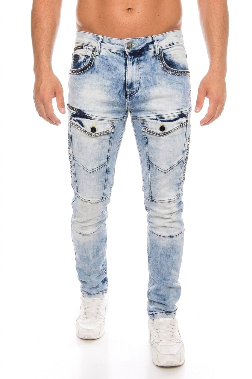 Cipo & Baxx Herren Jeans 810 Slim Fit mit aufwendiger Nahtstruktur und hochwertigen Verzierungsdetails Frontansicht