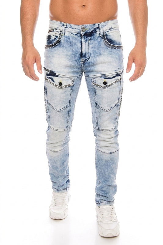 Cipo & Baxx Herren Jeans 810 Slim Fit mit aufwendiger Nahtstruktur und hochwertigen Verzierungsdetails Frontansicht